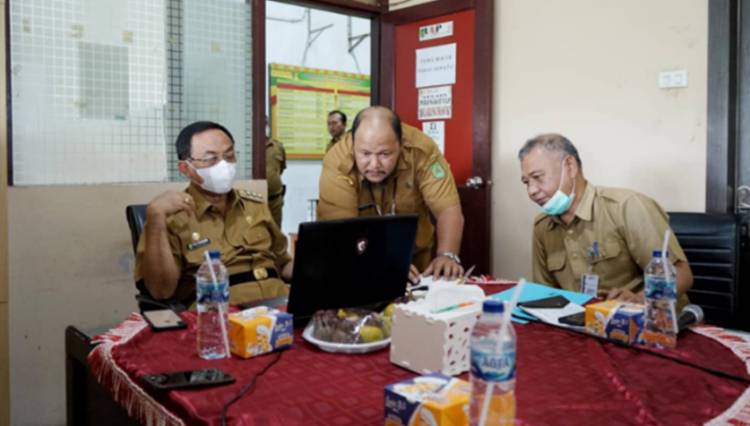 Bupati Inhil HM. Wardan Membuka Launching Perdana Paket Tender TA 2022