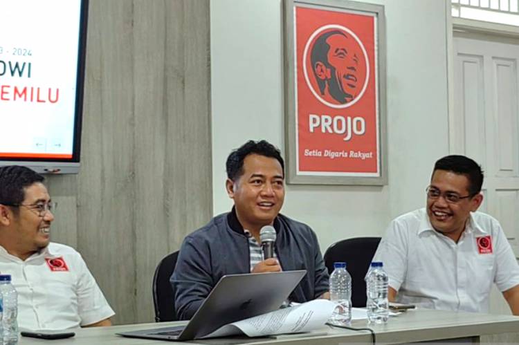 Pengamat: Kepuasan Masyarakat yang Tinggi atas Kinerja Presiden Tak Berarti Jabatan Diperpanjang