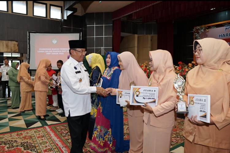 Bupati Inhil Bangga Atas Keaktifan dan Dedikasi DWP Inhil