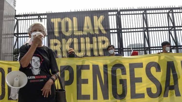 Disahkan DPR Menjadi Undang-undang, RKUHP Masih Menyisakan Pasal-pasal Polemik 