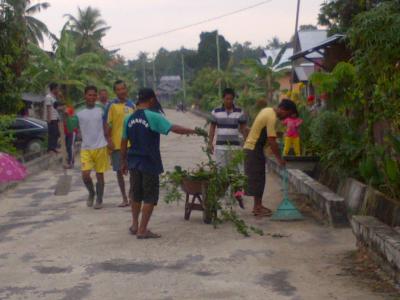 Gotong royong Wujud kebersamaan Warga 