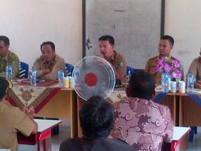 Jalan dan Listrik Prioritas Pembangunan Desa