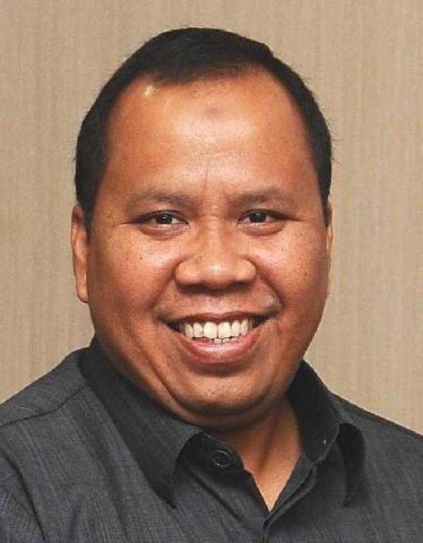 Bupati Terpilih Irwan Akan Mereview Ulang APBD 2016