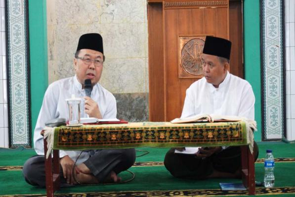 KH Didin Hafidhuddin: Kondangan di 5 Tempat, Makannya di Warung Padang