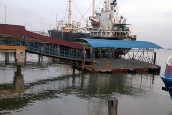 Kondisi Ponton di Pelabuhan Penumpang Sudah Mulai Keropos
