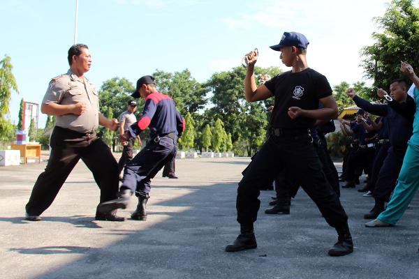 Pj Wako Dumai : Tingkatkan Tugas dan Fungsi Satpam 