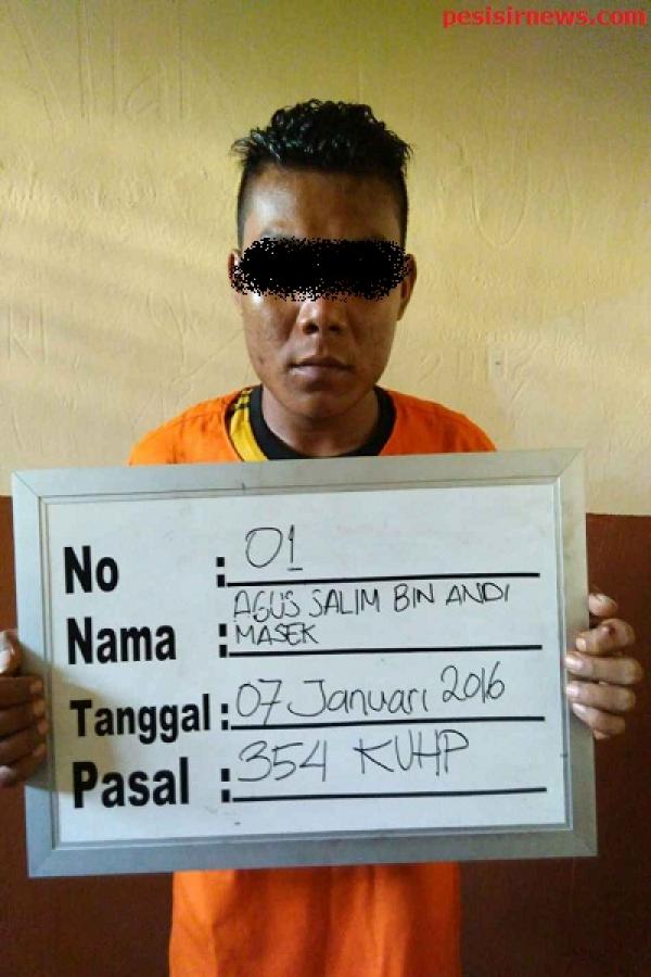 Pria Paruh Baya Tewas Ditikam Temannya di Cafe