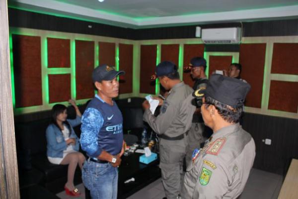 Puluhan Pasangan Mesum dan Miras Ditangkap Tim Yustisi Inhil di Malam Tahun Baru