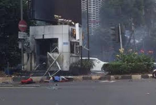 Warga Jakarta Digemparkan Oleh Serangan Bom