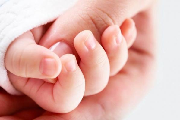 Tips Sederhana Memotong Kuku Bayi Agar tak Terluka