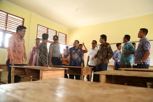 Alhamdulillah, Kini Siswa SMU I Desa Penyagun Sudah Nyaman Nikmati Ruang Kelas Baru 