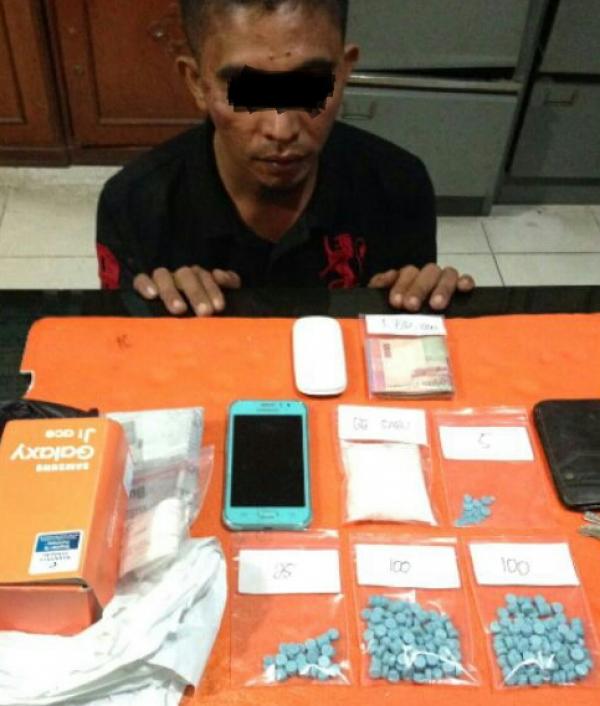 Hendak Mengedarkan Narkoba Asal Malaysia, Pria Ini Keburu Ditangkap Polisi