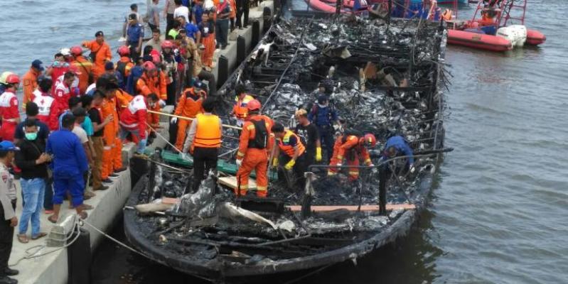 Musim Liburan Tahun Baru 2017 Diwarnai Kecelakaan Kapal  
