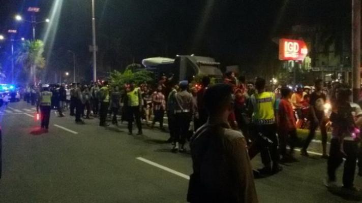 Terkena Kembang Api Tahun Baru, Rumah Dinas Kapolda Terbakar  