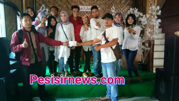 Alumni 2002 SMAN 1 Bagan Sinembah Rohil Gelar Reuni Sembari Beri Bantuan