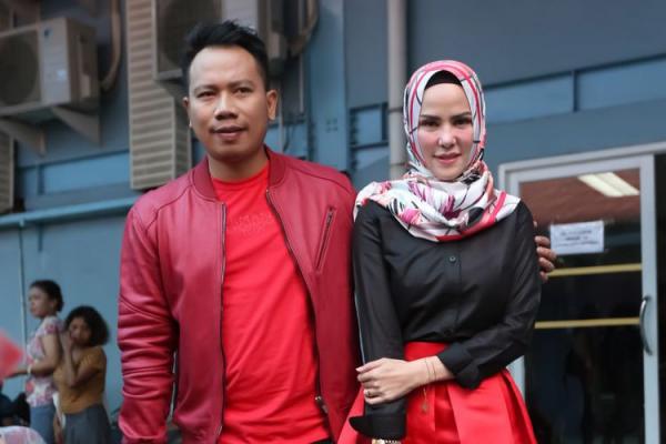 Angel Lelga Belum Mau Hamil, Vicky Prasetyo : Pokoknya habis nikah saya gempur