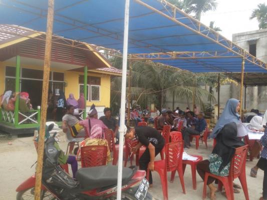 Bupati Inhil Apreseasi Disdukpencapil Rekam e- KTP di Pasar Kembang, Upaya  Jemput Bola