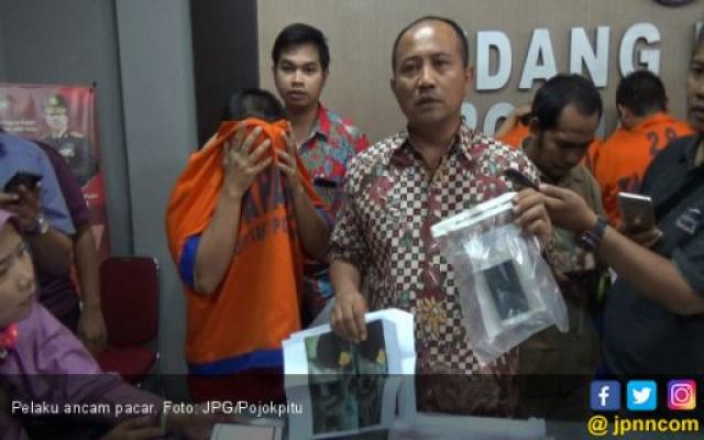 Diputuskan, Ancam Sebar Foto Pacar Tanpa Busana