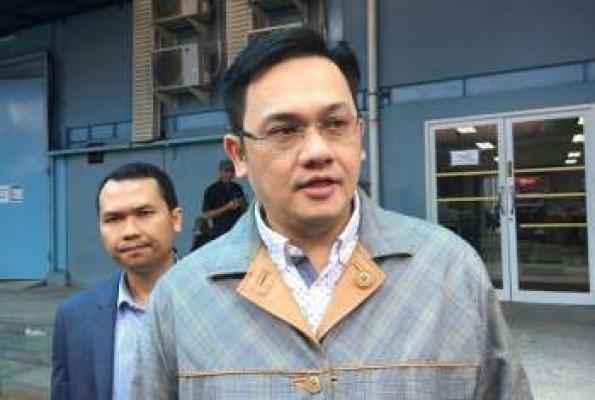 Farhat Abbas Ingin Peristri Anak SMA? Begini Penjelasannya!