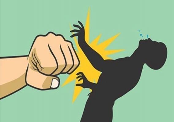 Gagal Paham Bahasa Pelaku, Bule Australia Main Pukul Warga Kubu