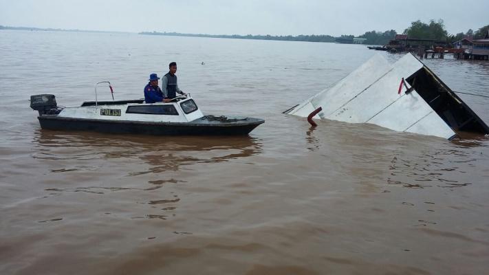 Kapal Sembako Tenggelam di Perairan Sungai Piring, Kerugian Ditaksir Miliar Rupiah 
