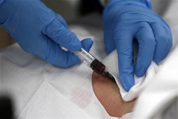 Kerja 18 Jam, Dokter China Ambruk di Depan Pasien lalu Meninggal