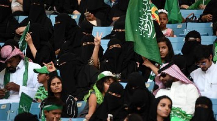 Soreee, Wanita Saudi Boleh Menonton Sepak Bola di Stadion