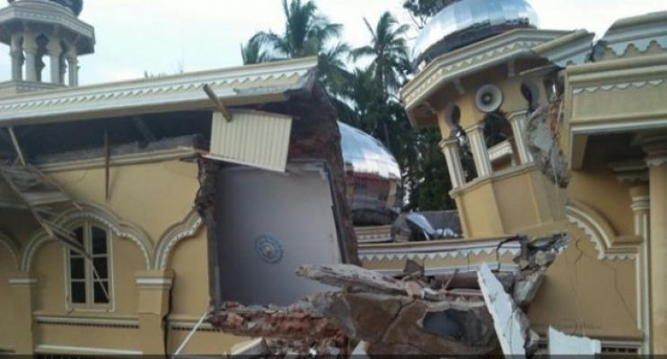 Misterius, Sebelum Masjid Roboh Terdengar Suara dari Kuburan