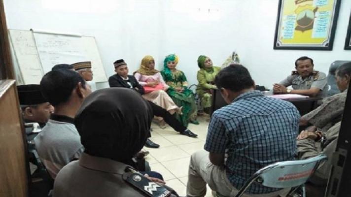 Pernikahan Pasangan di Solo Ricuh hingga Polisi Turun Tangan, Sang Ibu Sempat Menyumpahi Anaknya