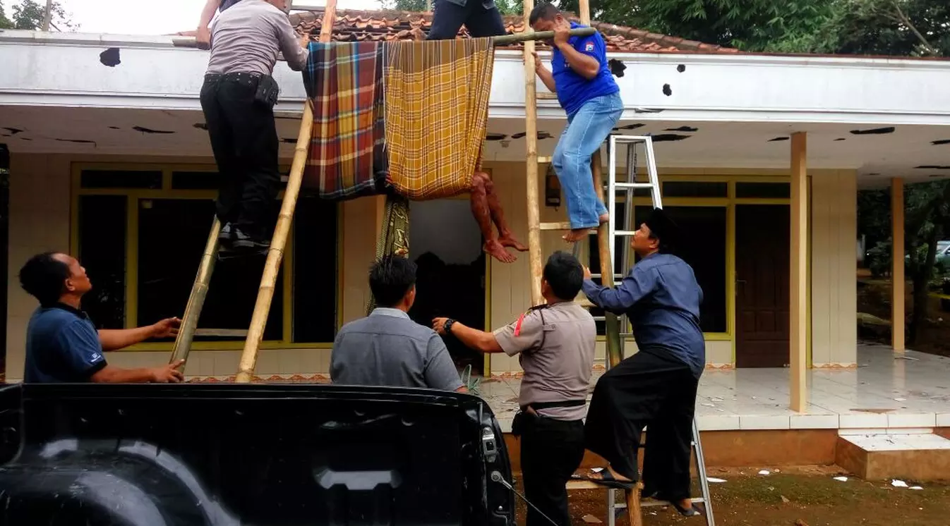 Selingkuh, Warga Bangkalan Dianiaya Pakai Bambu Runcing