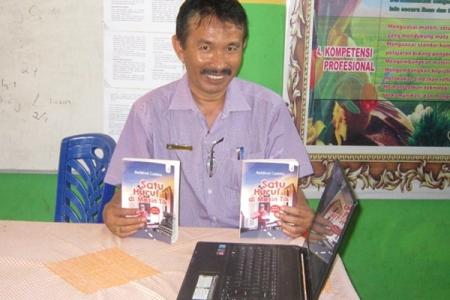 Kisah Pegawai Honorer dalam Novel Trilogi