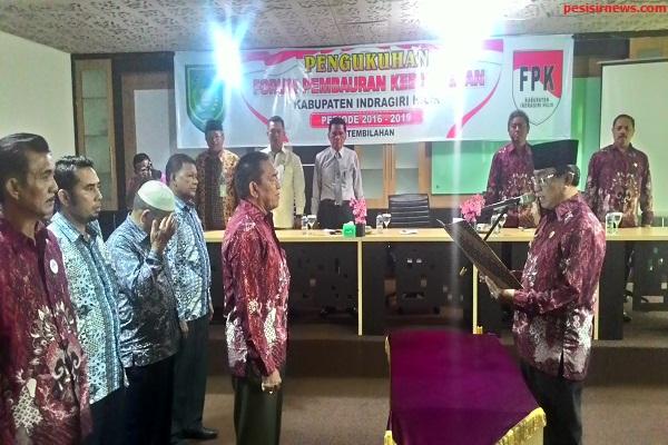 Bupati Inhil Resmikan Kepengurusan FPK
