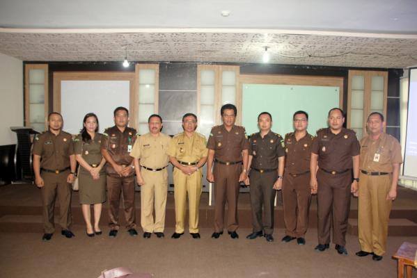 Bupati Inhil dan Kepala Kejaksaan Negeri Tembilahan Lebih Intens dalam Koordinasi dan Berbagi Pengetahuan