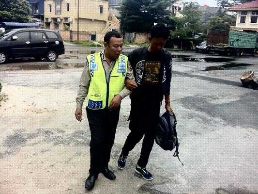 Remaja dari Medan Ini Ditangkap Polisi di Pekanbaru Saat Ingin Gabung Aliran Sesat