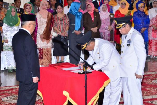 Resmi Dilantik, Bupati Bengkalis Amril Mukminin Janji Berikan yang Terbaik untuk Masyarakat