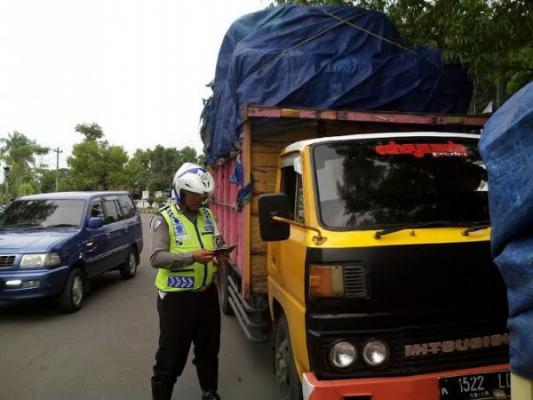 Sat Lantas Grobogan Akan Tindak Tegas Kenderaan  yang Kelebihan Muatan