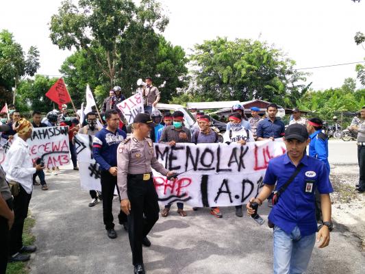 Beasiswa Tak Kunjung Dibayarkan, Mahasiswa Meranti Kembali Demo ke Kantor Bupati 