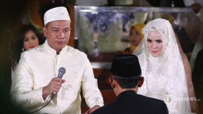 Baru Saja Langsungkan Pernikahan dengan Vicky Prasetyo, Angle Lelga Alami Hal Buruk Ini