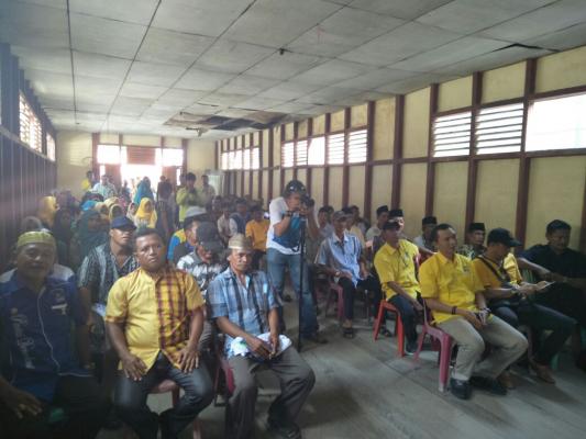 Kedatangan Calon Buapti Inhil No urut 3,Wardan-Su di Benteng di banjiri warga