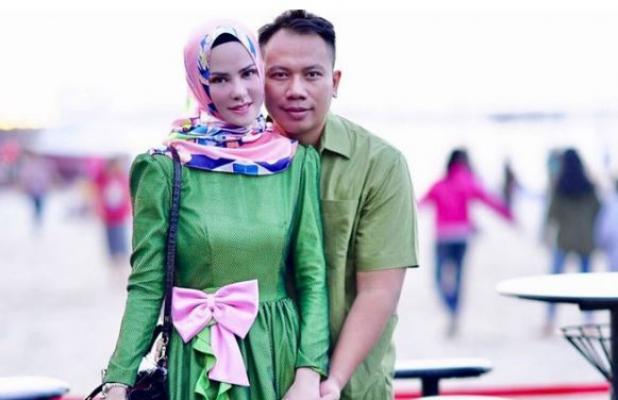 Pernikahan Angel Lelga & Vicky Cuma Rekayasa, Ini Buktinya!