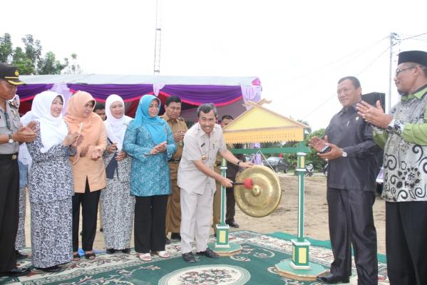 Bupati Siak Buka Pencanangan IBI KB-Kes