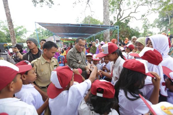 Masyarakat Desa Bokor Deklarasikan Stop BABS 