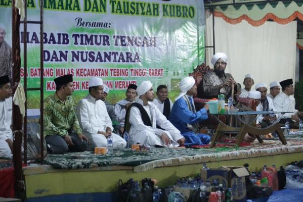 Usai di Dedap, Ulama Asal Yaman Lanjut Tausiah di Desa Batang Malas