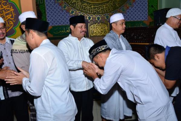 Amril Mukminin Shalat Gerhana di Muara Basung