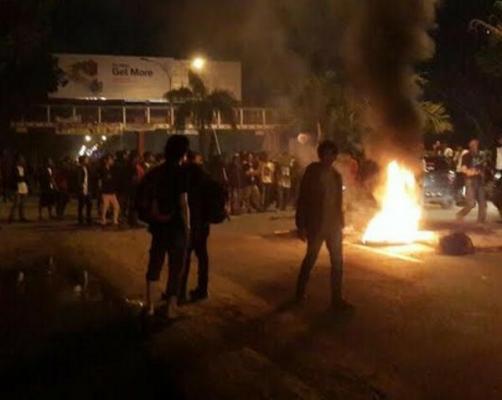 Bentrok Dua Kelompok Masyarakat di Tenayan Memakan Delapan Orang Korban