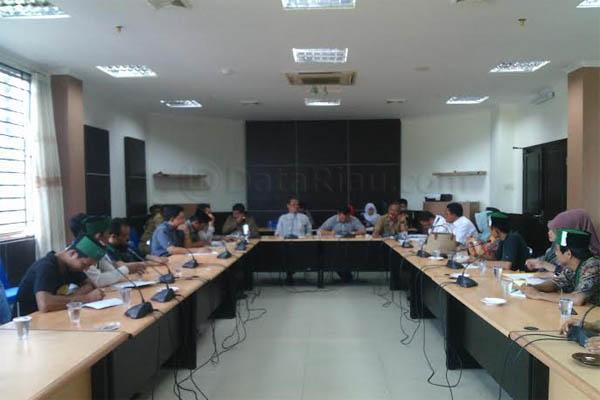 HMI Tembilahan Datangi DPRD Minta Solusi Sengketa Lahan dengan Perusahaan