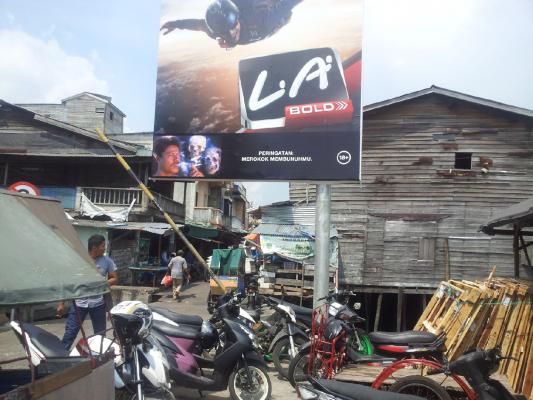 Izin Papan Iklan Milik PT Manggala Dipertanyakan