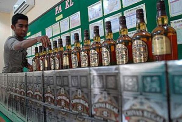 Jual Miras, Pengusaha Karaoke Didenda Rp20 Juta