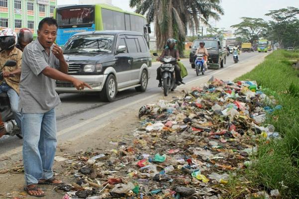 Kepala DKPP Inhil Himbau Masyarakat Jaga Kebersihan Lingkungan dan Beri Masukan