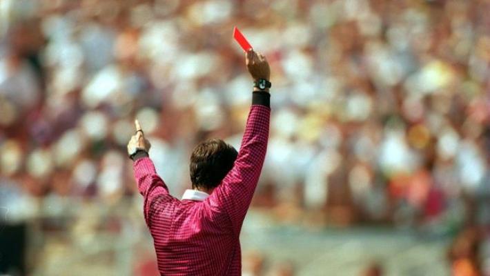 Perubahan Aturan Kartu Merah Disetujui FIFA